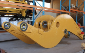 Caterpillar R2900 JLK lift arms