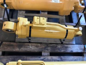 CAT R1300 Steer Cylinder 154-6907