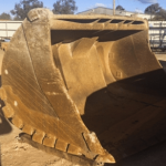 USED CAT R2900G BUCKET