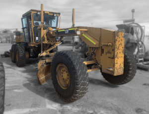 CAT 12H Grader - Dismantling