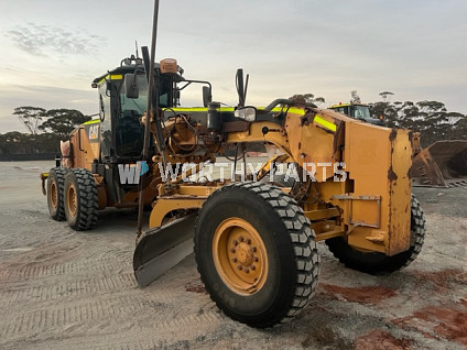 140m Grader 
