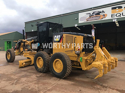 12m-grader-